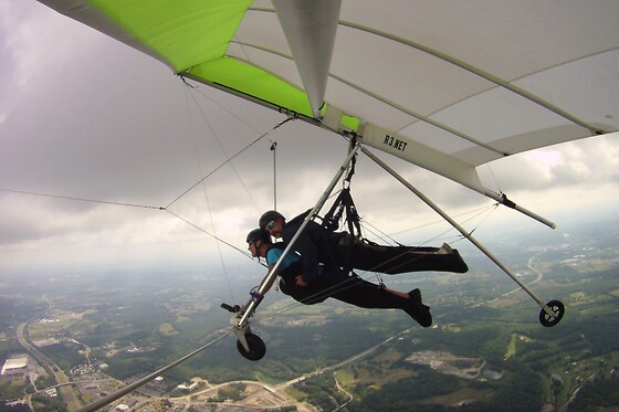 Tandem Hang Gliding 2000ft at Hangar 3