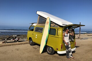 Malibu sightseeing tour with wine tasting for 4 people at California Adventures